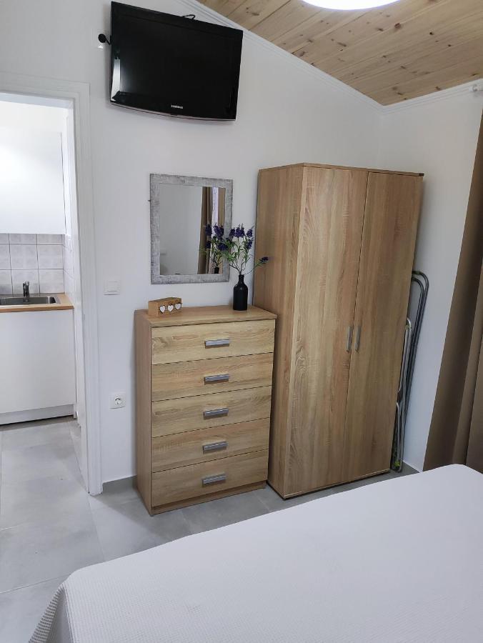 Kouverta Apartments Ерміоні Екстер'єр фото